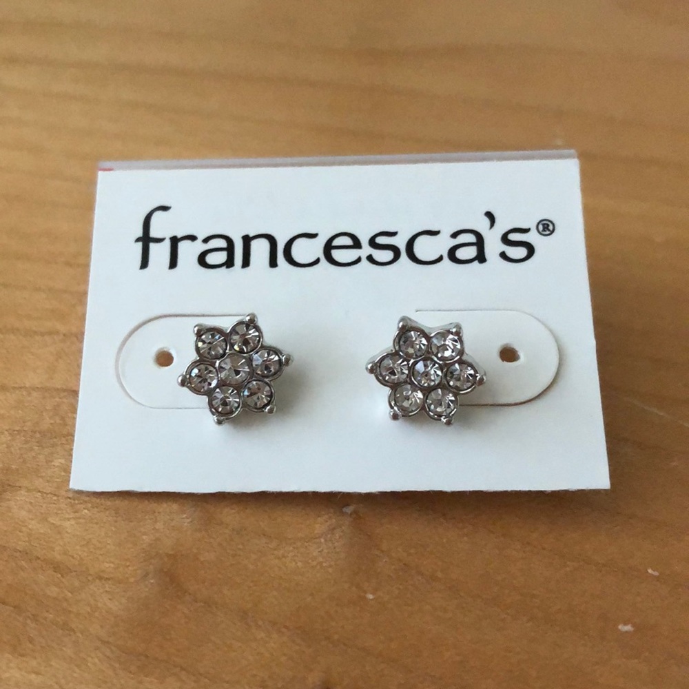 NWOT beautiful bejewelled flower earrings